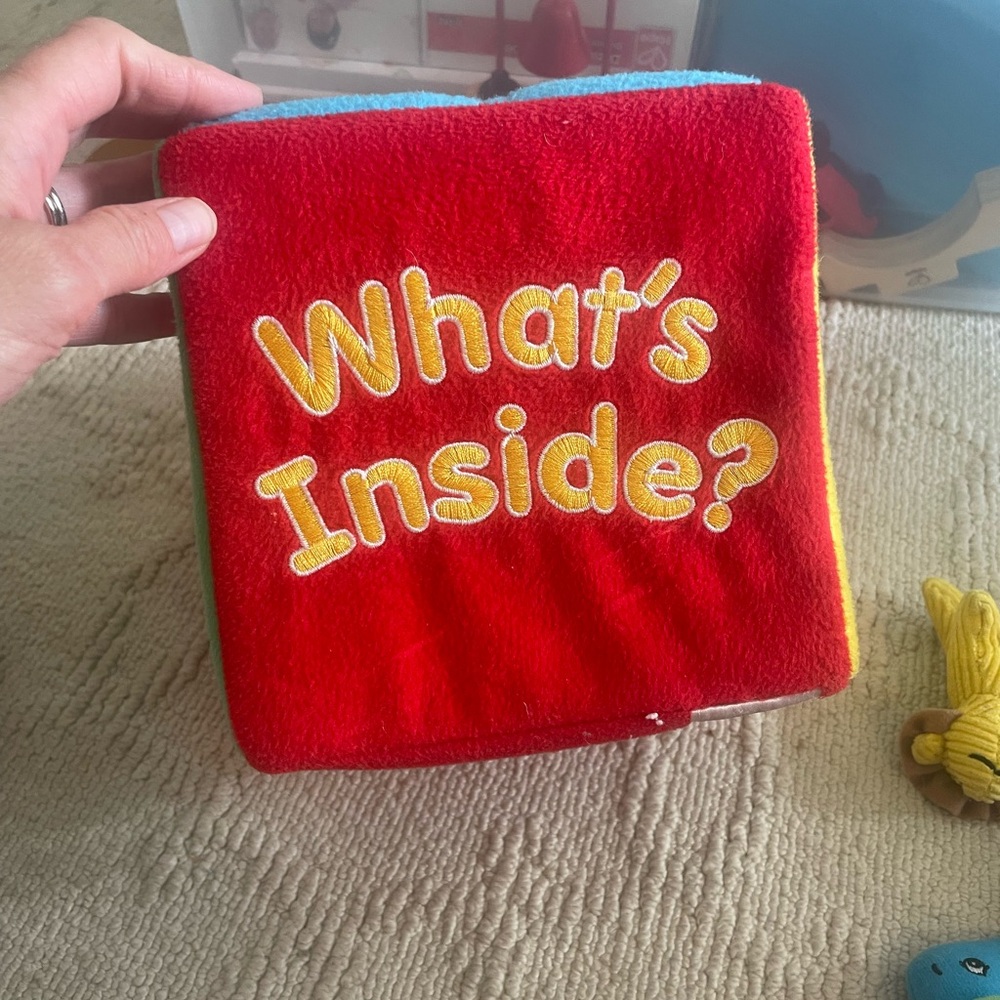 Lakeshore learning what’s inside soft feely box educational toy